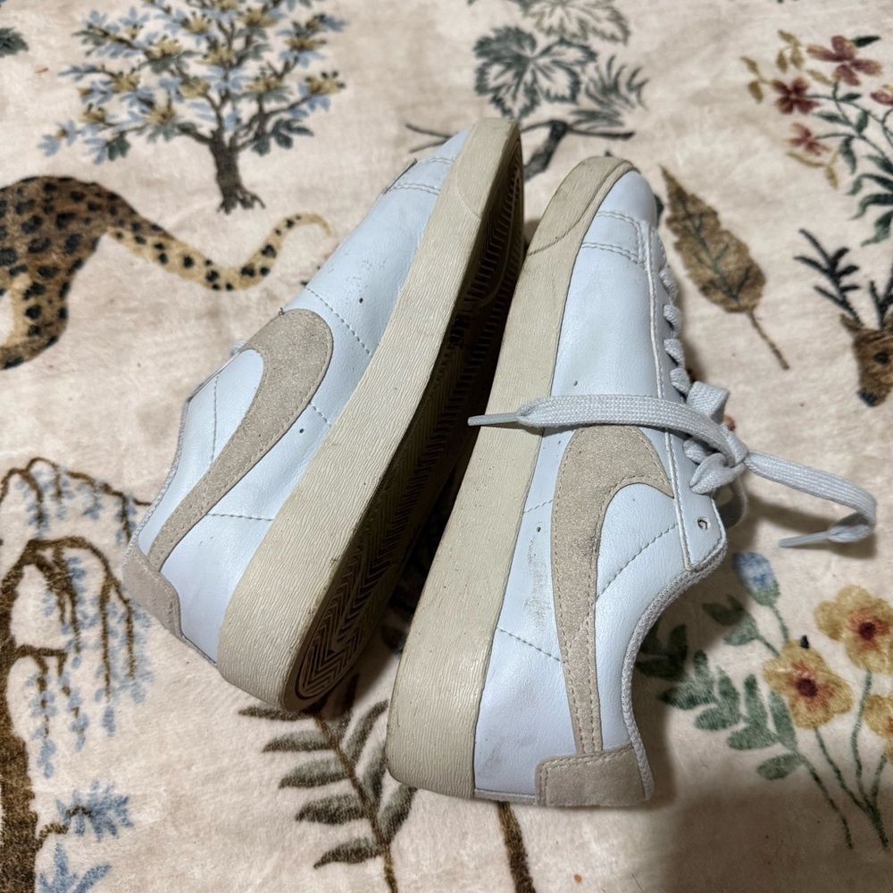 Nike Women's 6 Blazer Low SE Recycled Wool Light Armory Blue - Picture 5 of 6